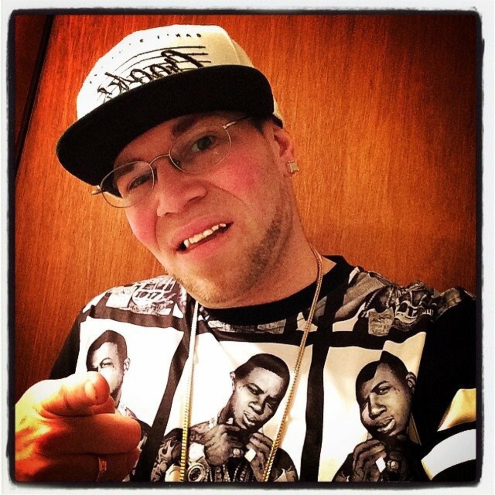 Meet your Posher, Nicholas